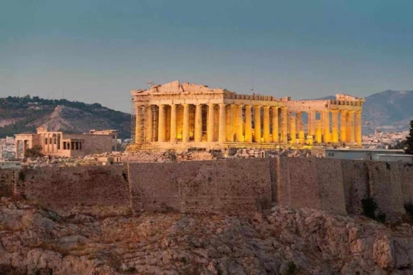 Acropolis Ancient World - 5 Minutes From Subway And Acropolis Museum Lägenhet Aten Exteriör bild